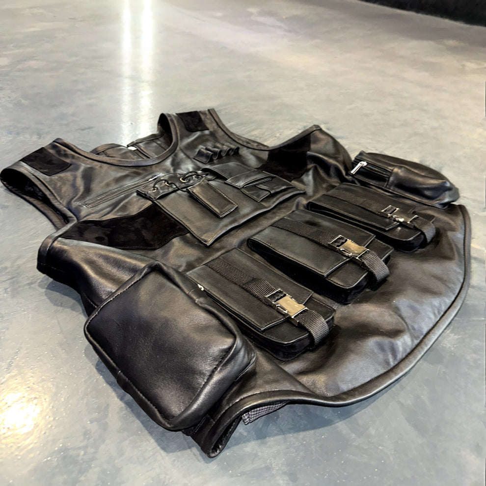 IronHide Tactical Street Vest – Multi-Pocket Utility in Jet Black